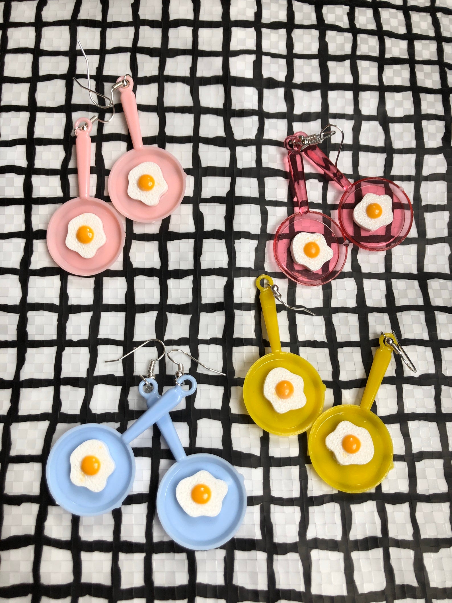 Breakfast earrings - egg trend
