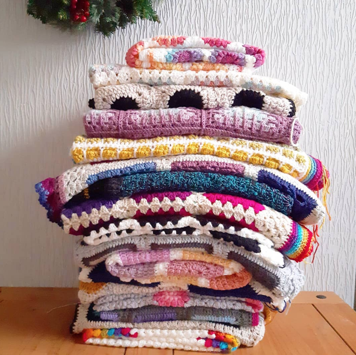 crochet blanket stack by @kaidalys