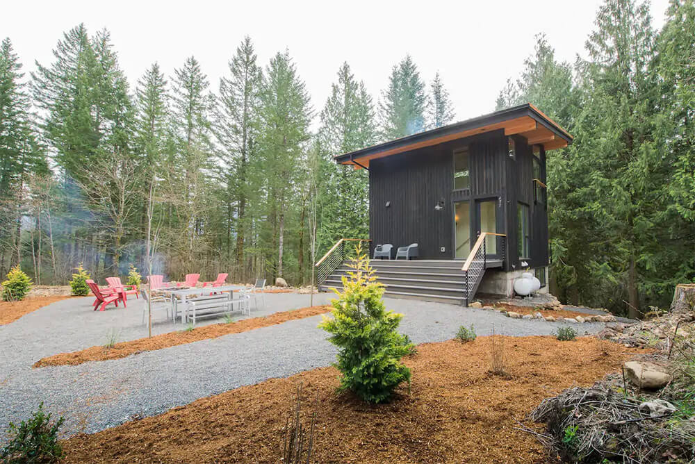 modern pnw airbnbs