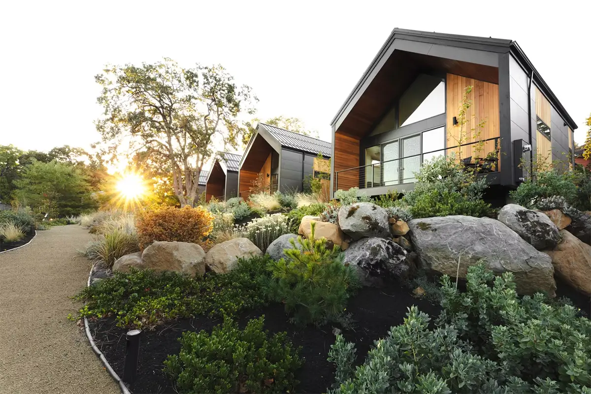 camp randonnee - scandanavian modern cabins in mosier, or
