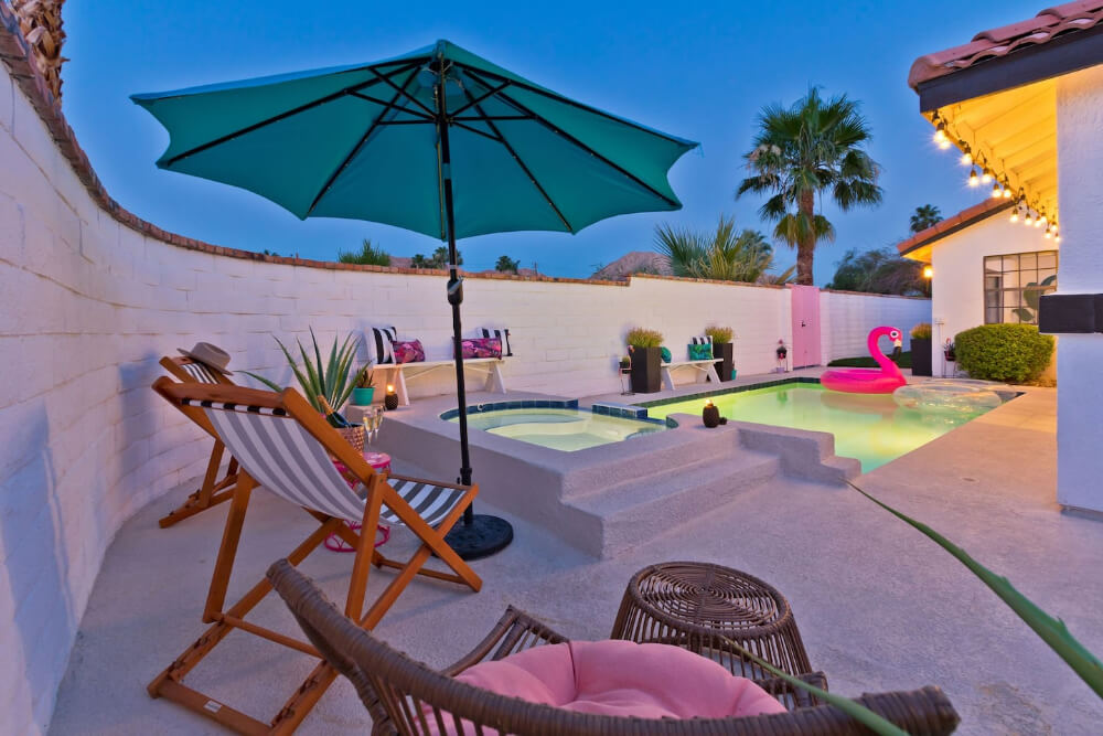 airbnb pool in palm springsa