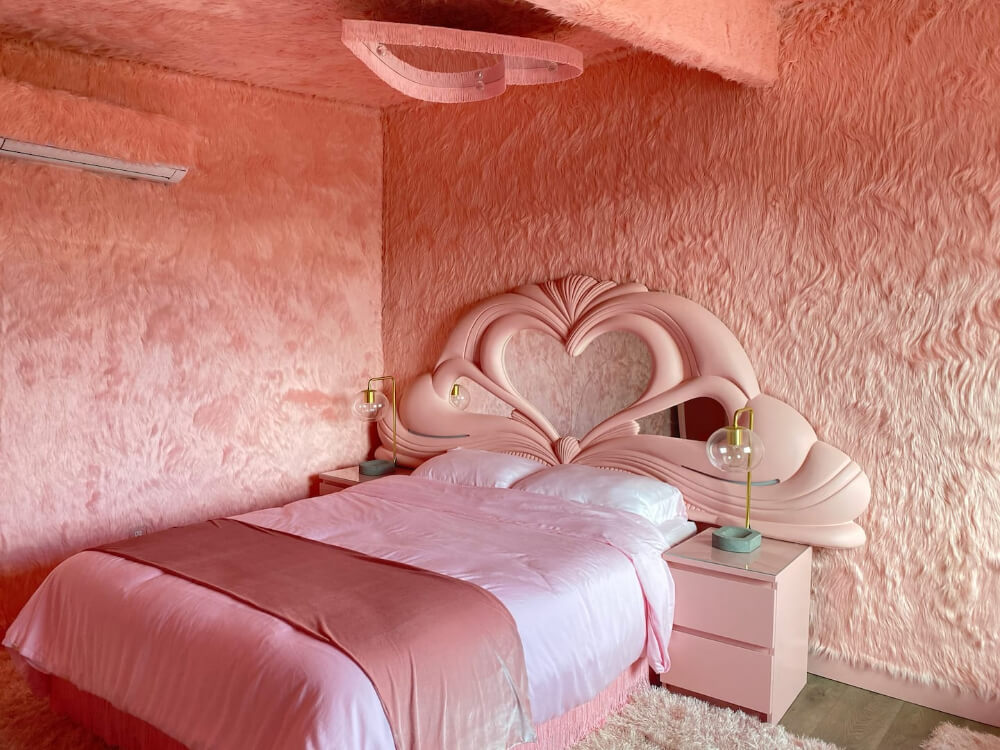 pink room in palm springs airbnb