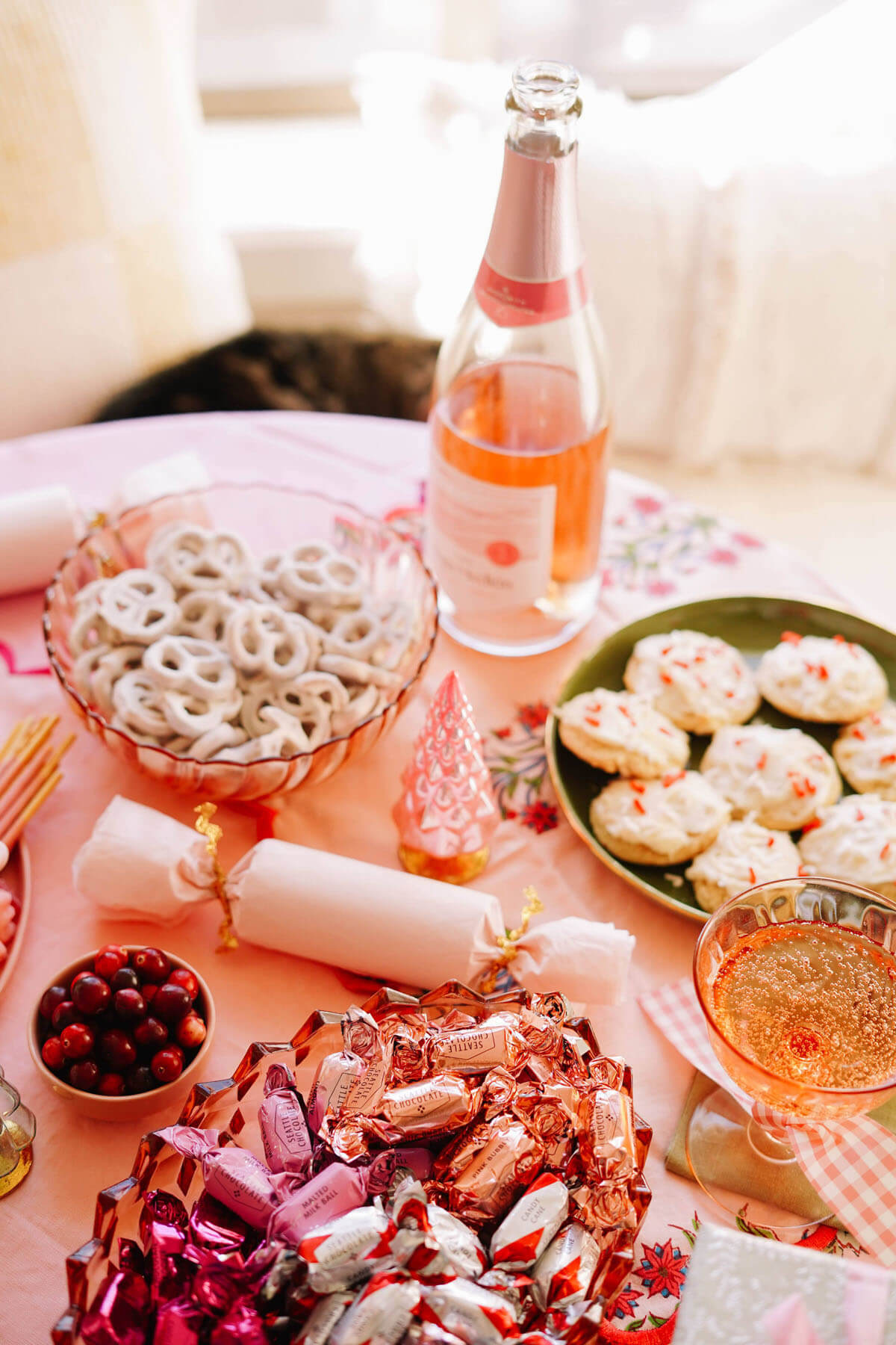 pink and red christmas party spread