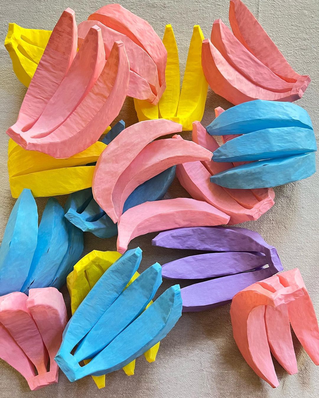 Paper bananas sculptures by Momoca