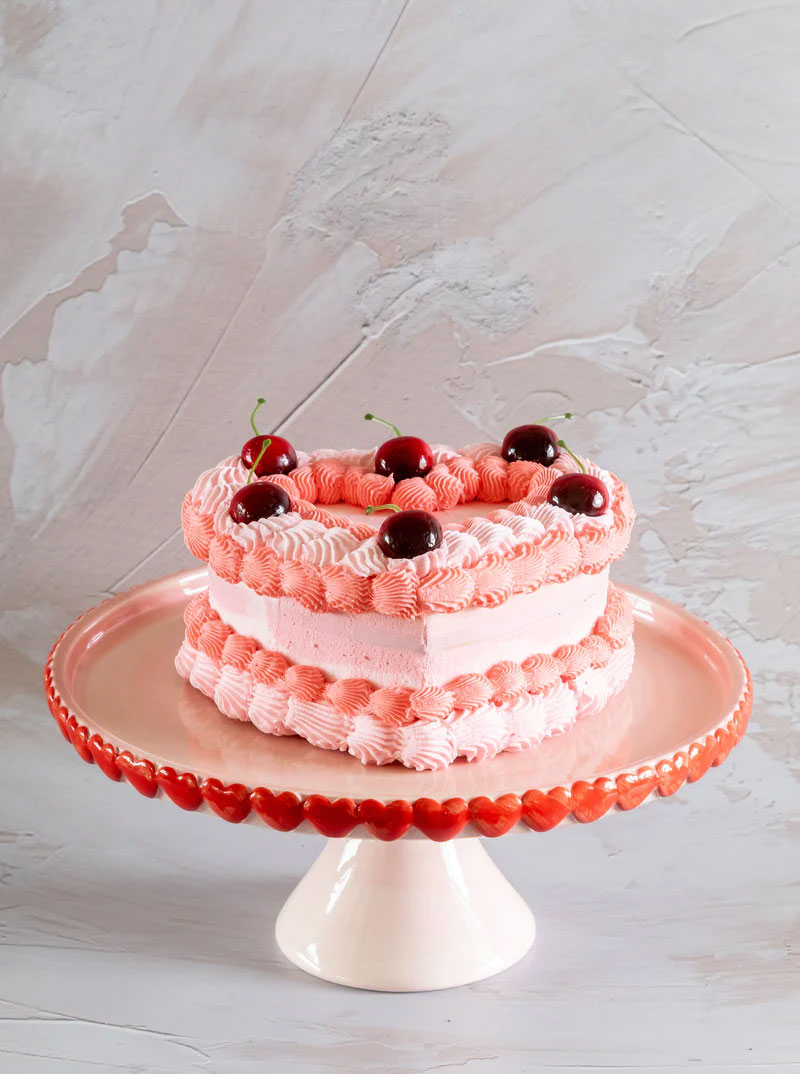 heart cake stand with kitsch heart cake